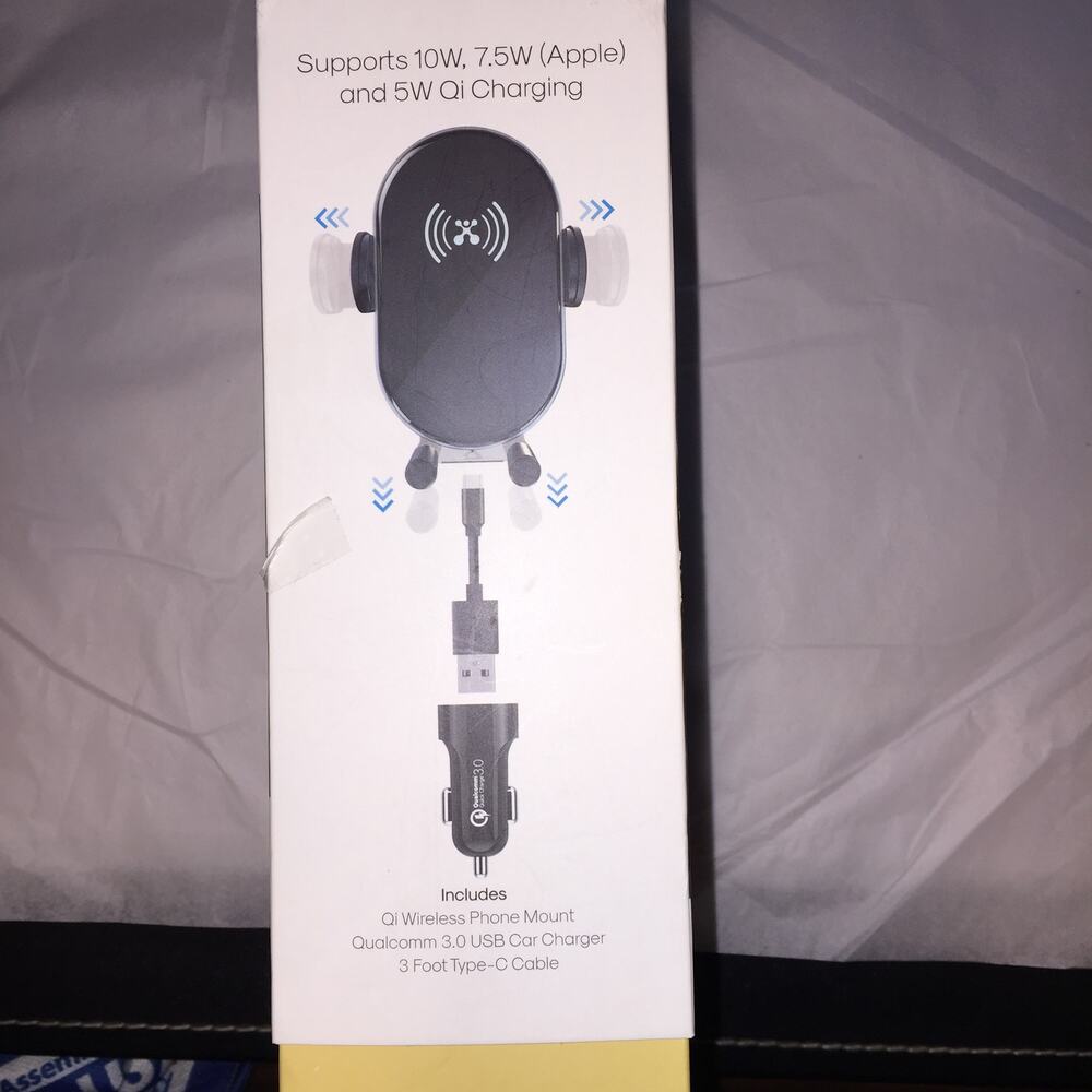 Atomi Qi Wireless Vent Mount car phone Charger NIB
